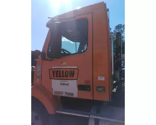 VOLVO VNM CAB