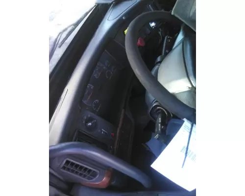 VOLVO VNM CAB