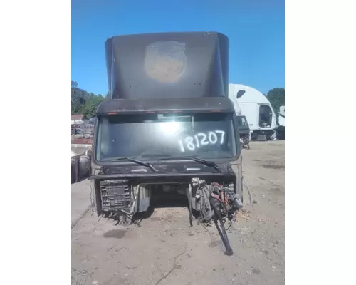 VOLVO VNM CAB