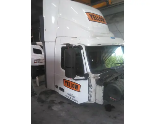 VOLVO VNM CAB