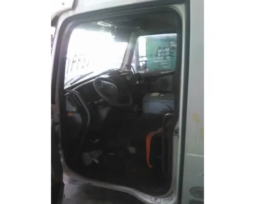 VOLVO VNM CAB