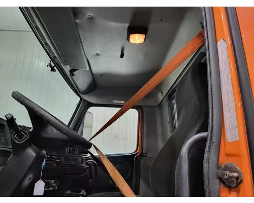 VOLVO VNM CAB