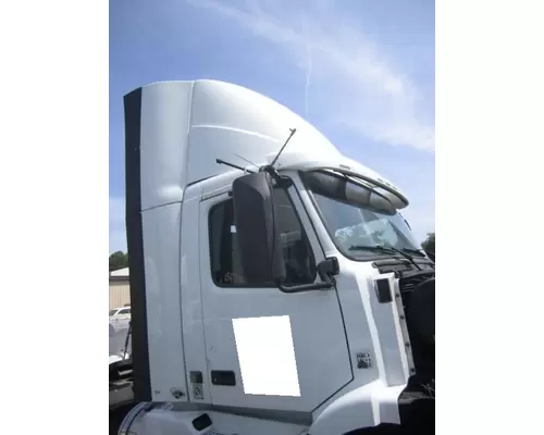 VOLVO VNM CAB