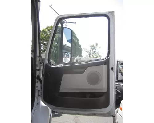 VOLVO VNM CAB