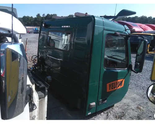 VOLVO VNM CAB