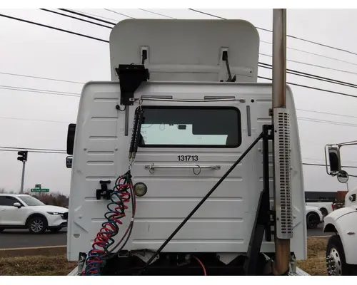 VOLVO VNM CAB