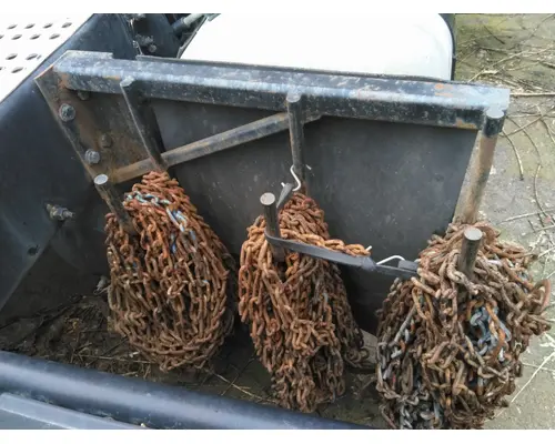 VOLVO VNM CHAIN HANGER