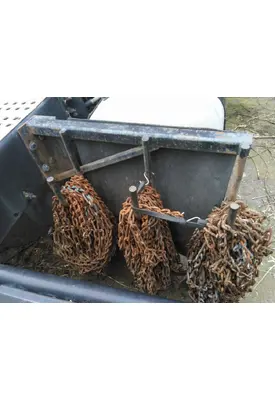 VOLVO VNM CHAIN HANGER