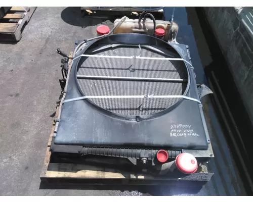 VOLVO VNM COOLING ASSEMBLY (RAD, COND, ATAAC)