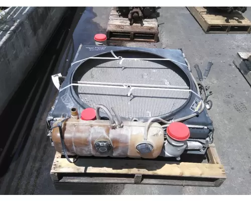 VOLVO VNM COOLING ASSEMBLY (RAD, COND, ATAAC)