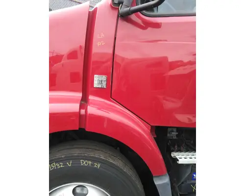 VOLVO VNM COWL