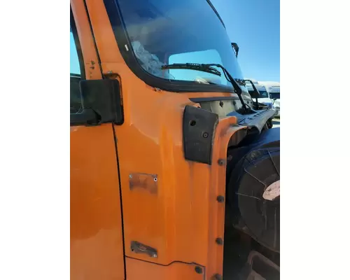 VOLVO VNM COWL