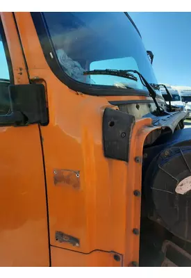 VOLVO VNM COWL