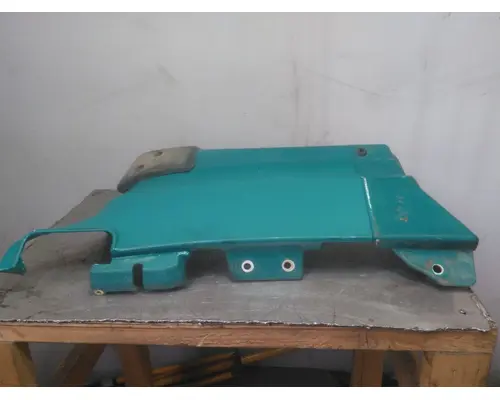 VOLVO VNM COWL