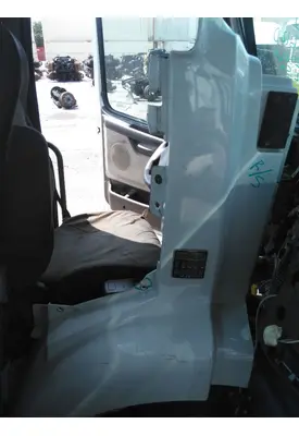 VOLVO VNM COWL