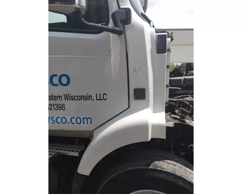 VOLVO VNM COWL