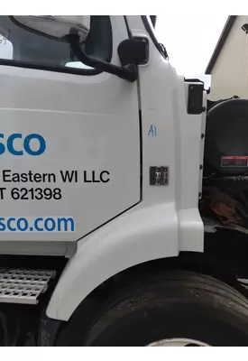 VOLVO VNM COWL
