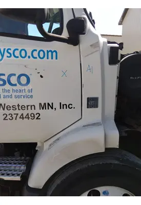 VOLVO VNM COWL