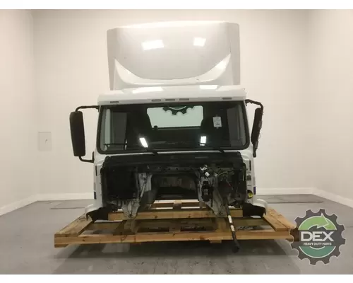 VOLVO VNM Cab