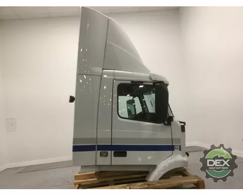 VOLVO VNM Cab