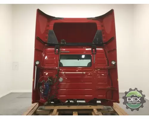 VOLVO VNM Cab