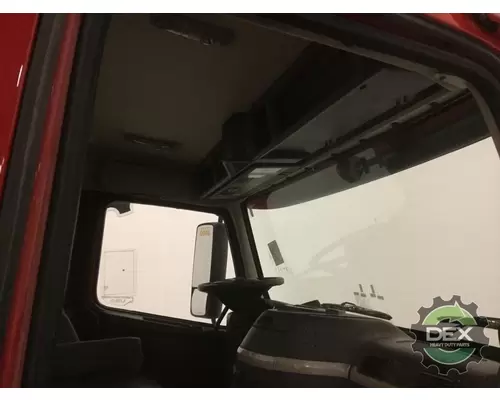 VOLVO VNM Cab