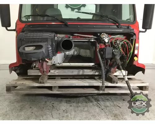 VOLVO VNM Cab