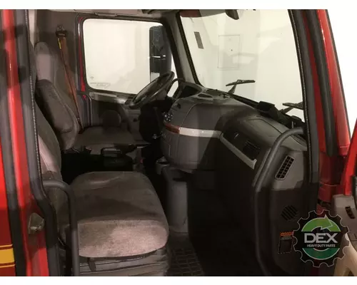 VOLVO VNM Cab