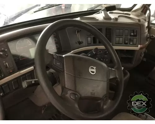 VOLVO VNM Cab
