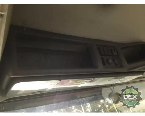 VOLVO VNM Cab