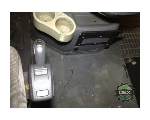 VOLVO VNM Cab