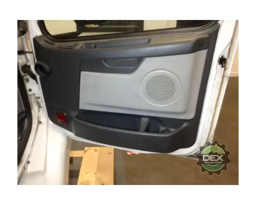 VOLVO VNM Cab