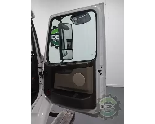 VOLVO VNM Cab