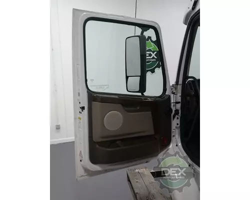 VOLVO VNM Cab