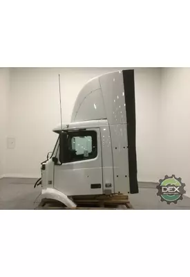 VOLVO VNM Cab