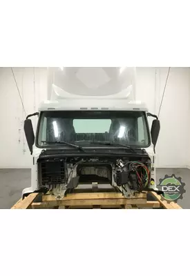 VOLVO VNM Cab