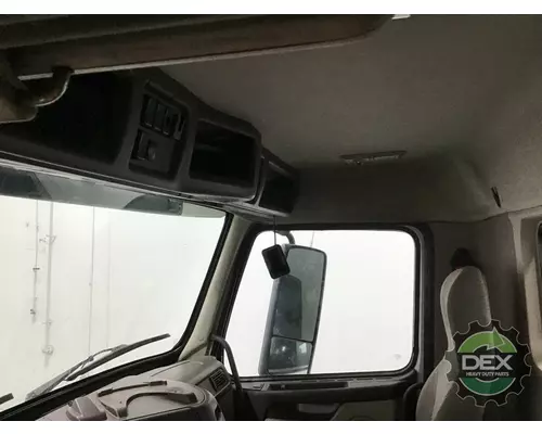 VOLVO VNM Cab