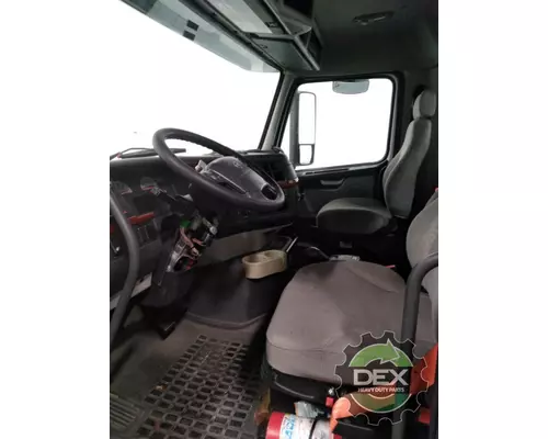VOLVO VNM Cab