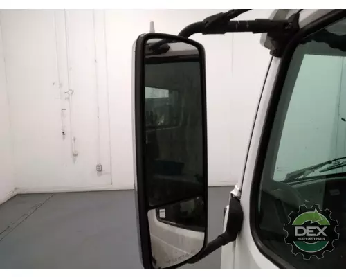 VOLVO VNM Cab