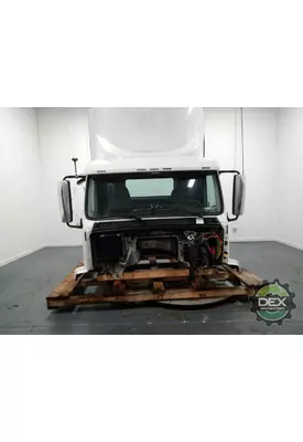 VOLVO VNM Cab