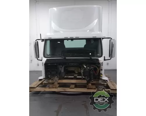 VOLVO VNM Cab