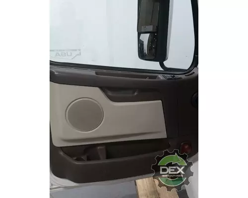 VOLVO VNM Cab