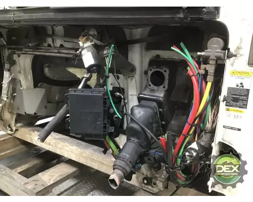 VOLVO VNM Cab