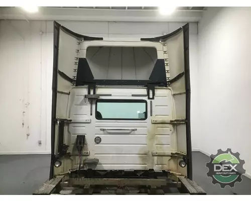VOLVO VNM Cab