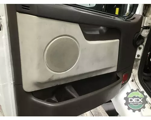 VOLVO VNM Cab