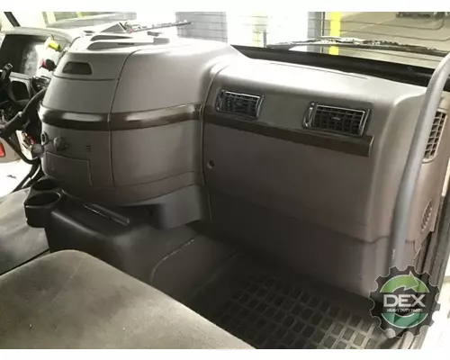 VOLVO VNM Cab