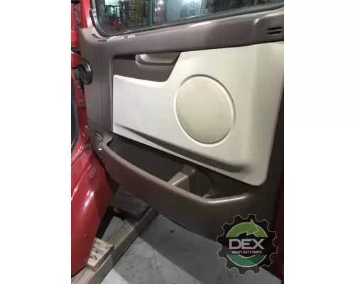 VOLVO VNM Cab