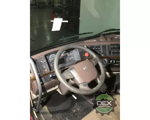 VOLVO VNM Cab