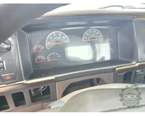 VOLVO VNM Cab