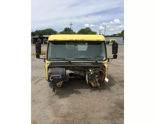 VOLVO VNM Cab